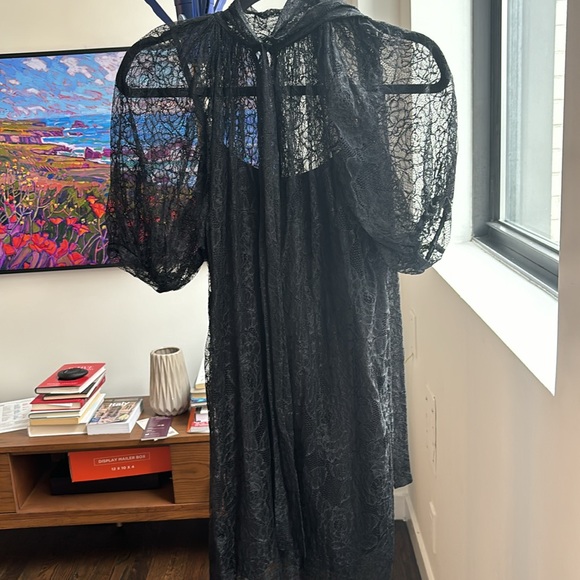 BCBG lace dress with slip, size S - Picture 4 of 8